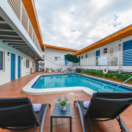 Fantastic 1 Bedroom With Pool Steps From The Beach #43 Hollywood Luaran gambar