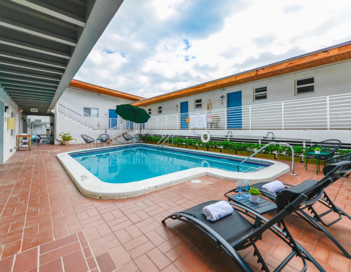Fantastic 1 Bedroom With Pool Steps From The Beach #43 Hollywood Luaran gambar