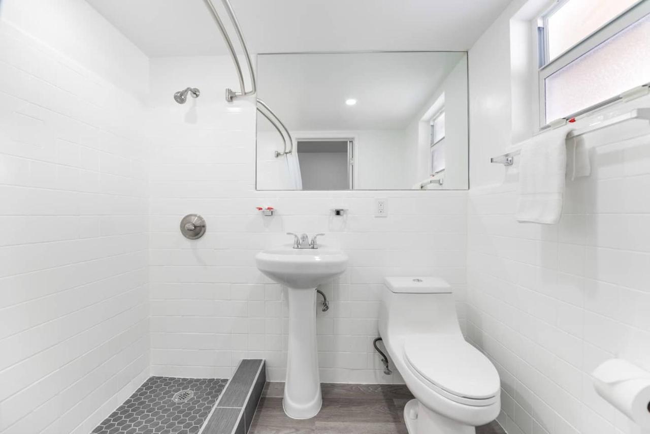 Fantastic 1 Bedroom With Pool Steps From The Beach #43 Hollywood Luaran gambar